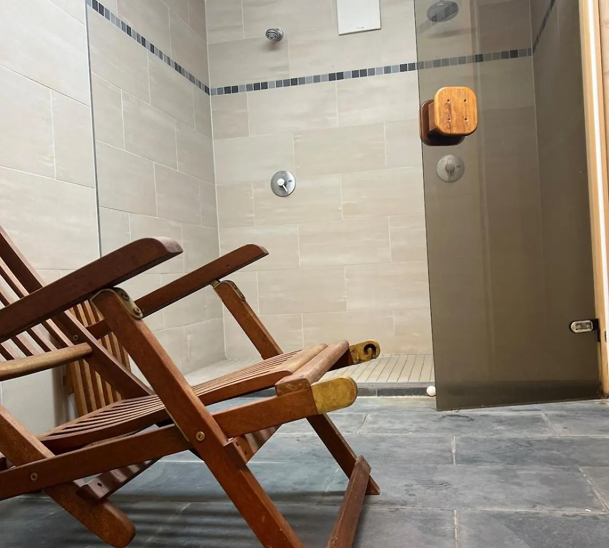 Wonderful Apartment With Sauna München